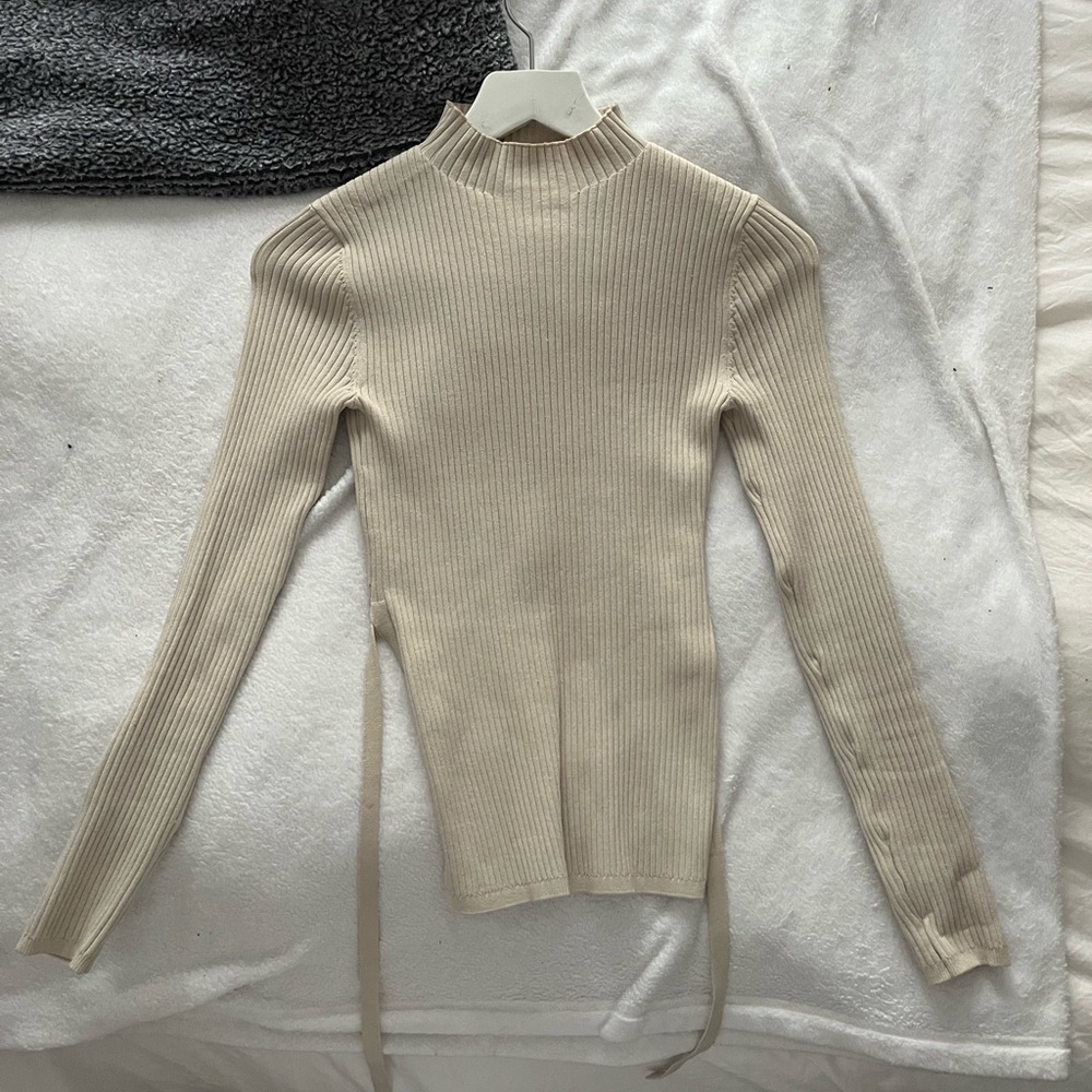 Aritzia Babaton Open Back Turtleneck Pearl